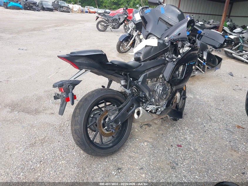 2023 Yamaha Yzf VIN JYARM38E5PA008530 IAAI salvage auction — SIDE, Salvage (Indiana), sold $525 on 2026-07-28 (photo 4)