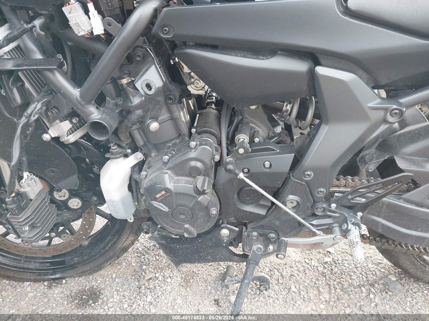 2023 Yamaha Yzf VIN JYARM38E5PA008530 IAAI salvage auction — SIDE, Salvage (Indiana), sold $525 on 2026-07-28 (photo 9)