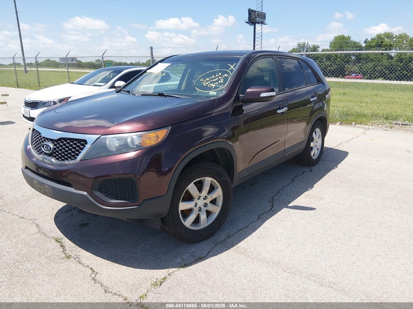 2011 Kia Sorento VIN 5XYKT3A18BG070495 IAAI salvage auction — SIDE, Repossessed (Missouri), sold $925 on 2026-07-16 (photo 2)