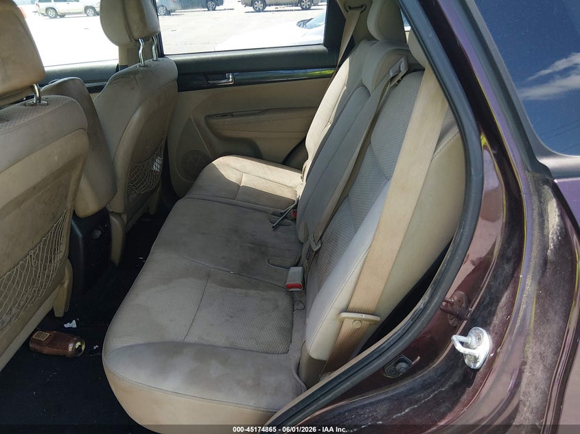 2011 Kia Sorento VIN 5XYKT3A18BG070495 IAAI salvage auction — SIDE, Repossessed (Missouri), sold $925 on 2026-07-16 (photo 8)