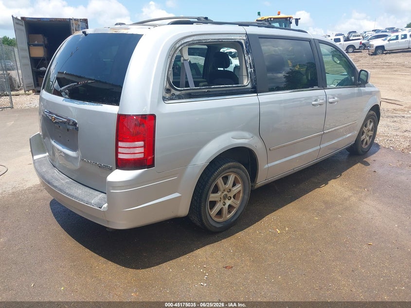 2010 Chrysler Town & country VIN 2A4RR5D11AR278677 IAAI salvage auction — NORMAL WEAR, Clear (Mississippi), sold $450 on 2026-07-09 (photo 4)