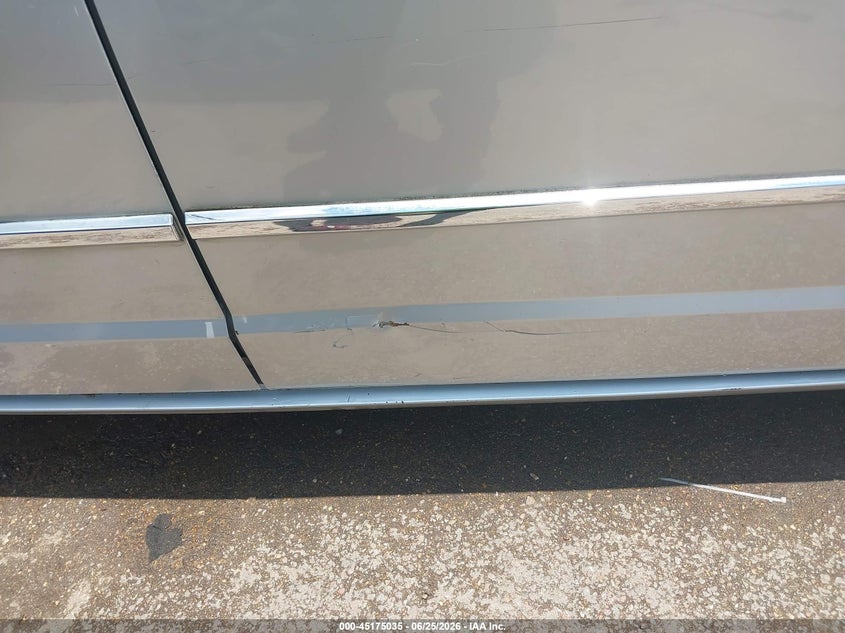 2010 Chrysler Town & country VIN 2A4RR5D11AR278677 IAAI salvage auction — NORMAL WEAR, Clear (Mississippi), sold $450 on 2026-07-09 (photo 6)