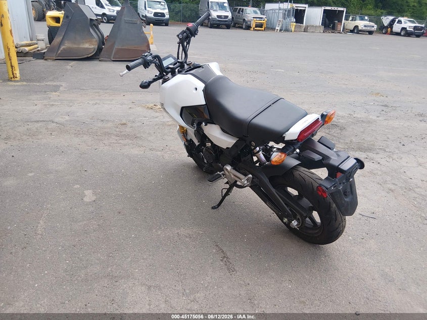 2025 Honda Grom VIN MLHJC925XS5301130 IAAI salvage auction — FRONT END, Salvage (Connecticut), sold $125 on 2026-07-14 (photo 3)