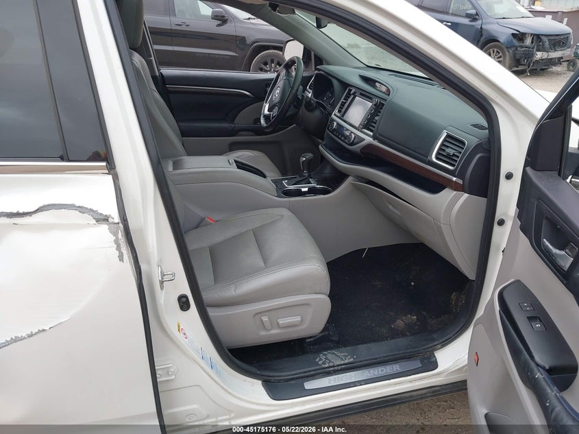 2015 Toyota Highlander VIN 5TDDKRFH5FS096954 IAAI salvage auction — RIGHT SIDE, Salvage (Iowa), sold $6,400 on 2026-07-13 (photo 5)