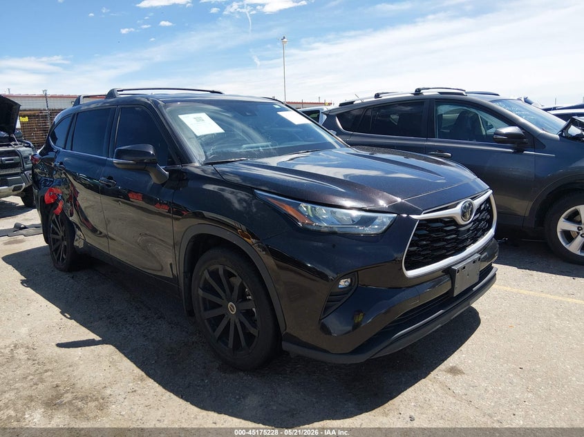 2020 Toyota Highlander VIN 5TDBZRBH8LS021086 IAAI salvage auction — LEFT & RIGHT, Salvage (Colorado), sold $7,800 on 2026-07-28 (photo 1)
