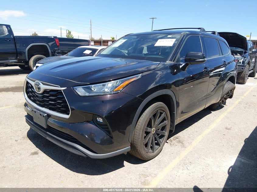 2020 Toyota Highlander VIN 5TDBZRBH8LS021086 IAAI salvage auction — LEFT & RIGHT, Salvage (Colorado), sold $7,800 on 2026-07-28 (photo 2)