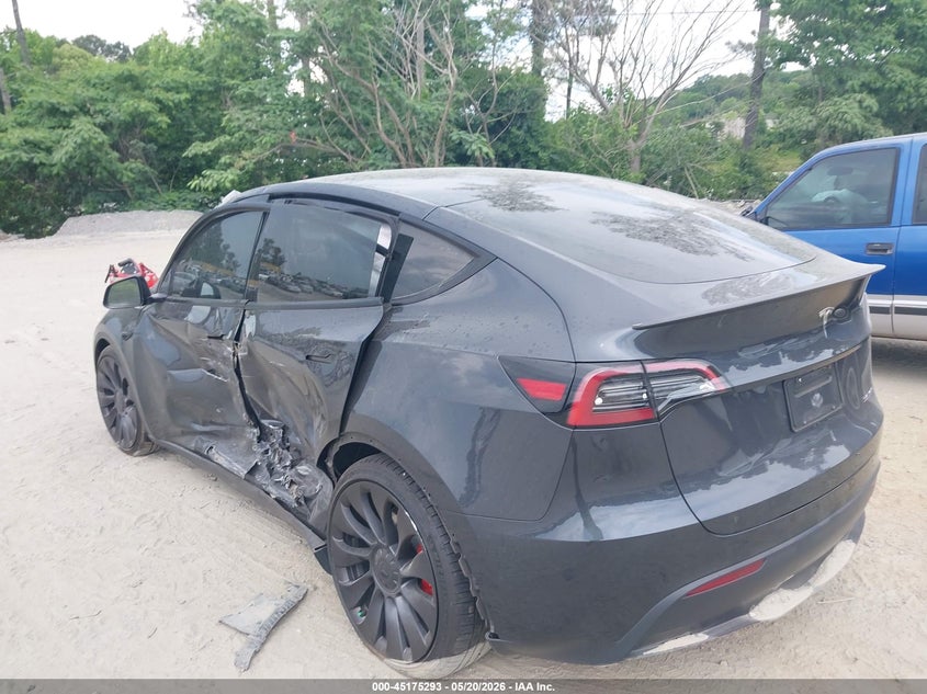 2024 Tesla Model y VIN 7SAYGDEF8RF029783 IAAI salvage auction — LEFT SIDE, Salvage (Georgia), sold $8,200 on 2026-07-09 (photo 3)
