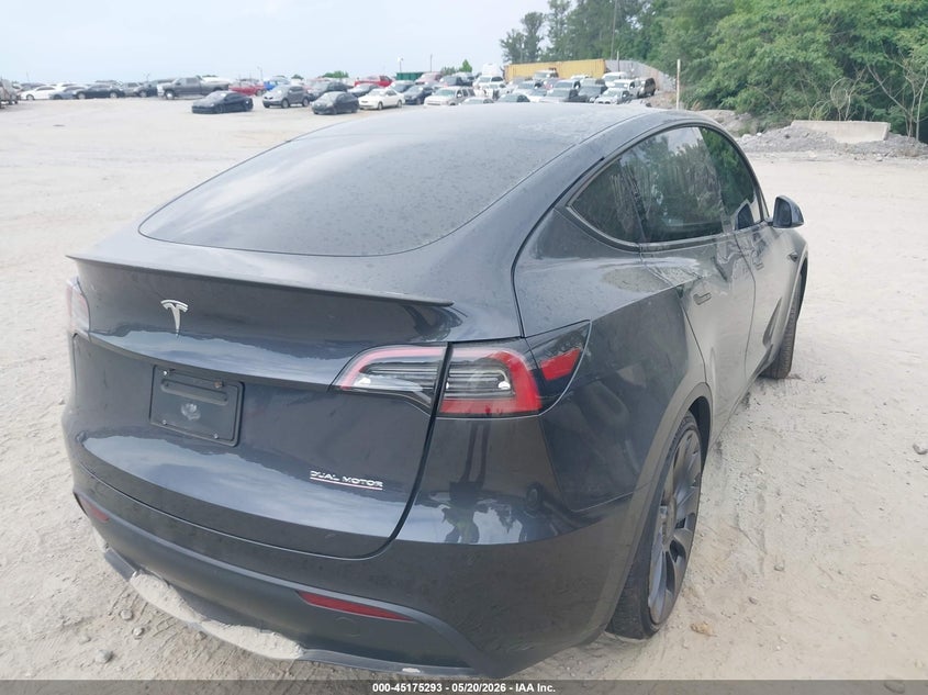 2024 Tesla Model y VIN 7SAYGDEF8RF029783 IAAI salvage auction — LEFT SIDE, Salvage (Georgia), sold $8,200 on 2026-07-09 (photo 4)