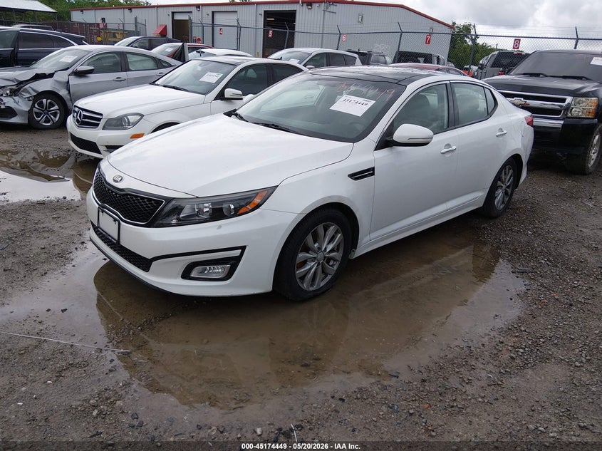 2015 Kia Optima VIN 5XXGN4A70FG421310 IAAI salvage auction — NORMAL WEAR, Original (Kentucky), sold $25 on 2026-07-29 (photo 2)