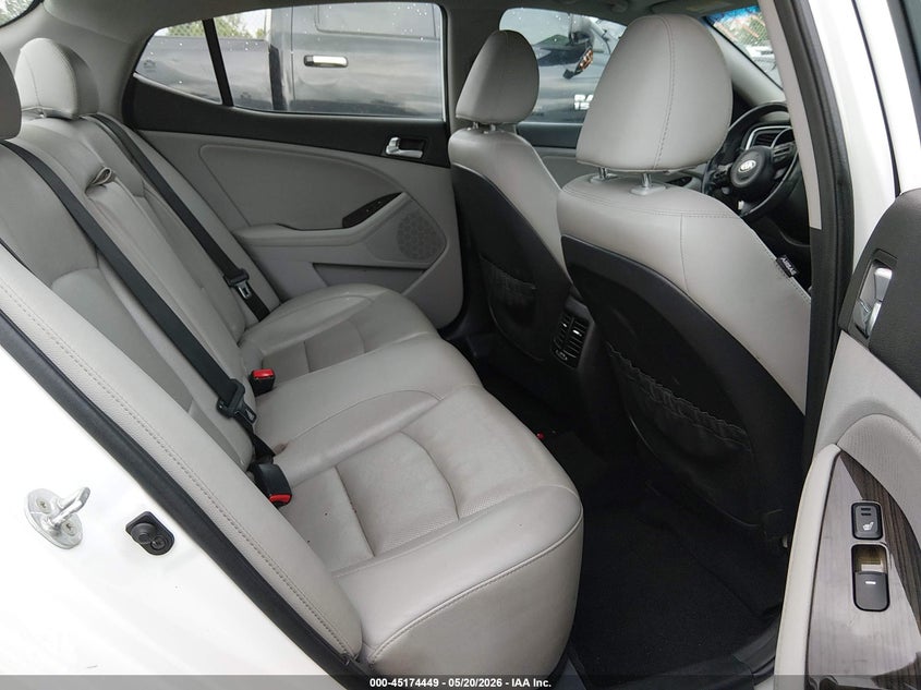 2015 Kia Optima VIN 5XXGN4A70FG421310 IAAI salvage auction — NORMAL WEAR, Original (Kentucky), sold $25 on 2026-07-29 (photo 8)