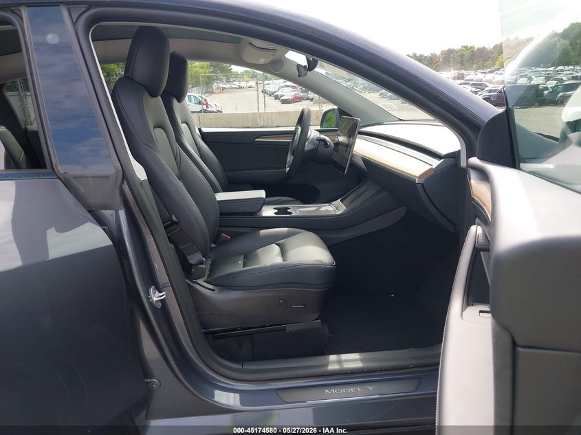 2022 Tesla Model y VIN 7SAYGDEF6NF533677 IAAI salvage auction — LEFT SIDE, Salvage Title, sold $12,400 on 2026-07-07 (photo 5)