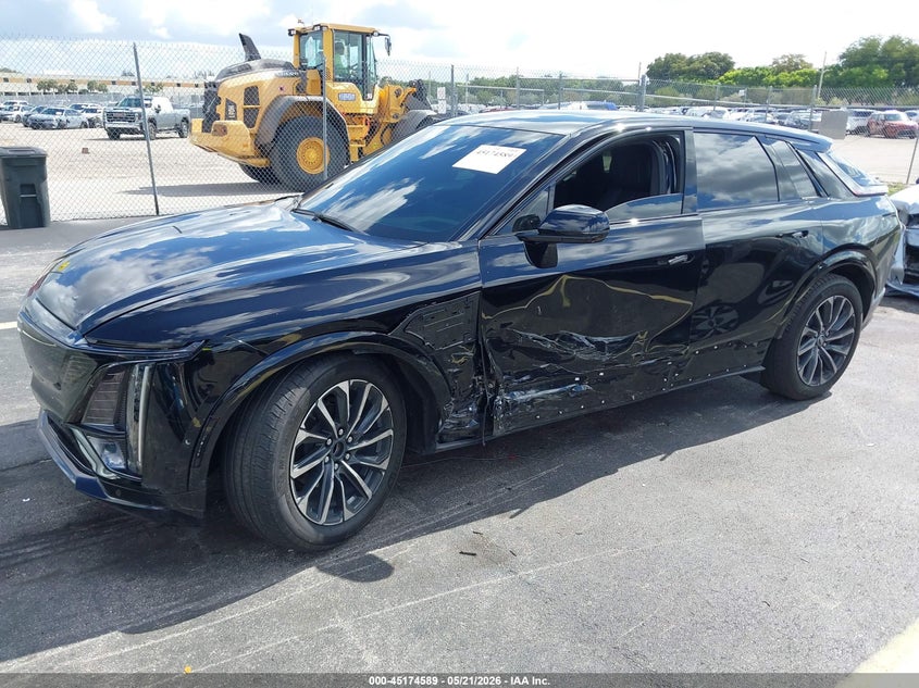 2025 Cadillac Lyriq VIN 1GYKPURK3SZ312323 IAAI salvage auction — SIDE, Rebuildable (Florida), sold $17,900 on 2026-07-16 (photo 2)