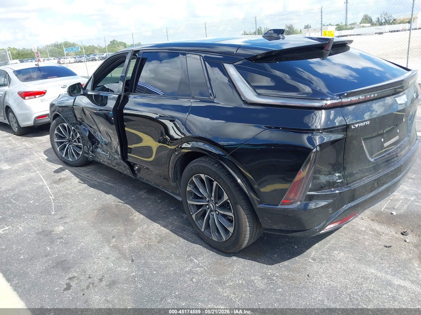 2025 Cadillac Lyriq VIN 1GYKPURK3SZ312323 IAAI salvage auction — SIDE, Rebuildable (Florida), sold $17,900 on 2026-07-16 (photo 3)