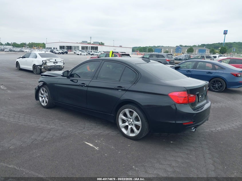 2013 BMW 3er VIN WBA3B9C56DF587047 IAAI salvage auction — FRONT END, Salvage (Illinois), sold $975 on 2026-08-20 (photo 3)