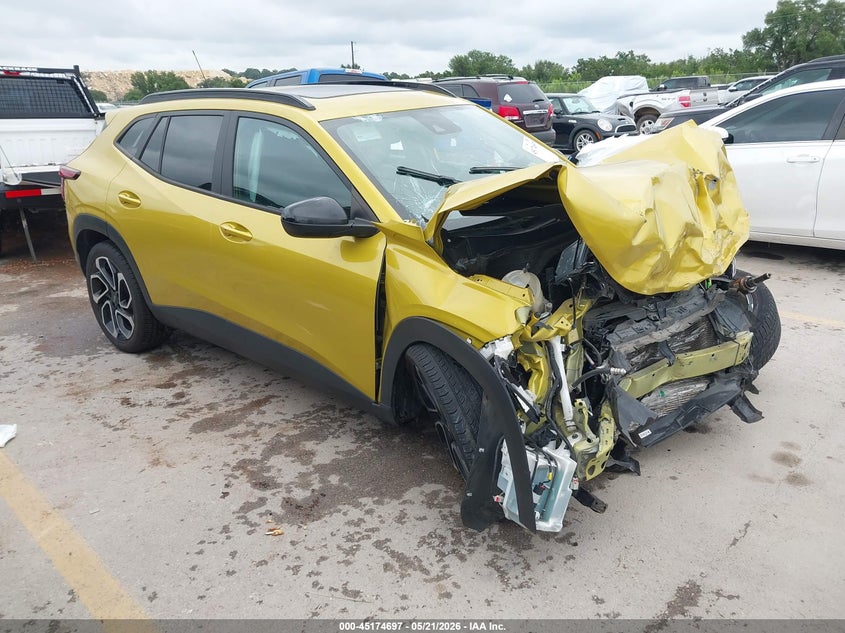 2024 Chevrolet Trax VIN KL77LJE25RC002843 IAAI salvage auction — FRONT & REAR, Salvage (Texas), sold $675 on 2026-07-16 (photo 1)