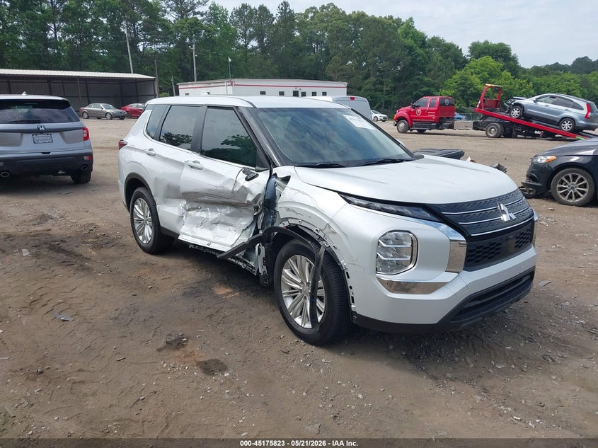 2024 Mitsubishi Outlander VIN JA4J3UA83RZ025971 — IAAI salvage auction photo