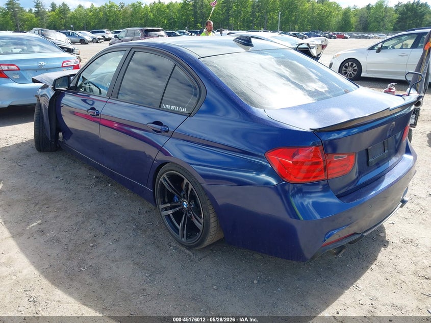 2013 BMW 3er VIN WBA3B9G51DNR90076 IAAI salvage auction — FRONT END, Salvage Title, sold $25 on 2026-07-24 (photo 3)