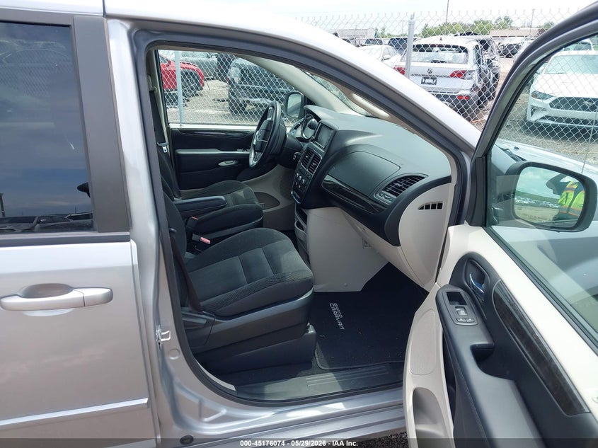 2017 Dodge Grand caravan VIN 2C4RDGBG9HR824689 IAAI salvage auction — LEFT REAR, SF97 (Oklahoma), sold $12,250 on 2026-07-09 (photo 5)