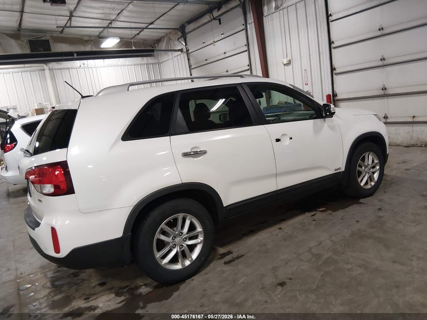 2014 Kia Sorento VIN 5XYKTCA68EG547779 IAAI salvage auction — HAIL, Salvage (Iowa), sold $2,100 on 2026-07-07 (photo 4)