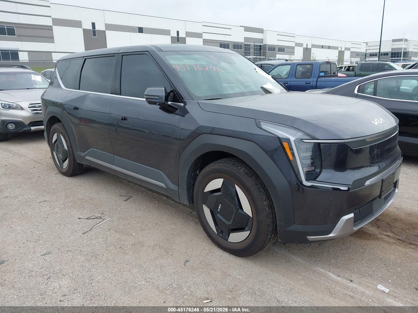 2026 Kia Ev9 VIN 5XYAB5S12TG022257 — IAAI salvage auction photo