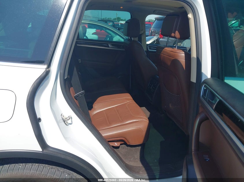 2013 Volkswagen Touareg VIN WVGEF9BP4DD000841 IAAI salvage auction — FRONT END, Original (Texas), sold $775 on 2026-07-28 (photo 8)
