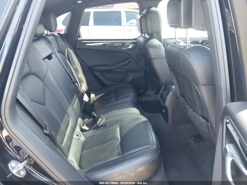 2016 Porsche Macan VIN WP1AB2A50GLB58026 IAAI salvage auction — RIGHT FRONT, Salvage (California), sold $6,950 on 2026-07-20 (photo 8)