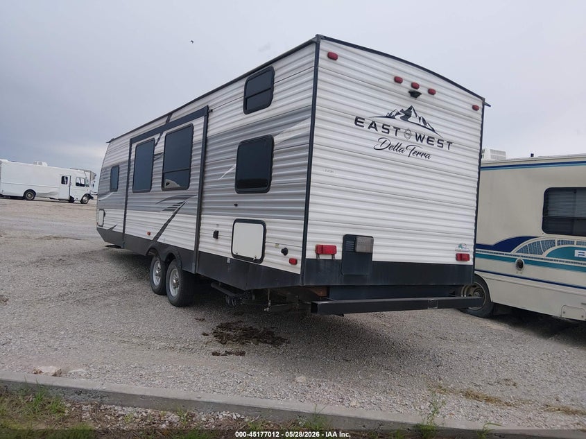 2021 East to west Della terra VIN 5ZT2DESB7M9005687 IAAI salvage auction — SIDE, Clear (Missouri), sold $5,550 on 2026-07-08 (photo 3)