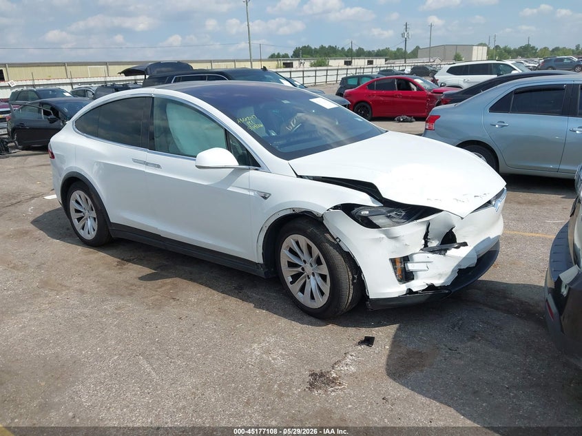 2016 Tesla Model x VIN 5YJXCAE27GF003060 IAAI salvage auction — RIGHT FRONT, Salvage Title, sold $5,150 on 2026-07-30 (photo 1)