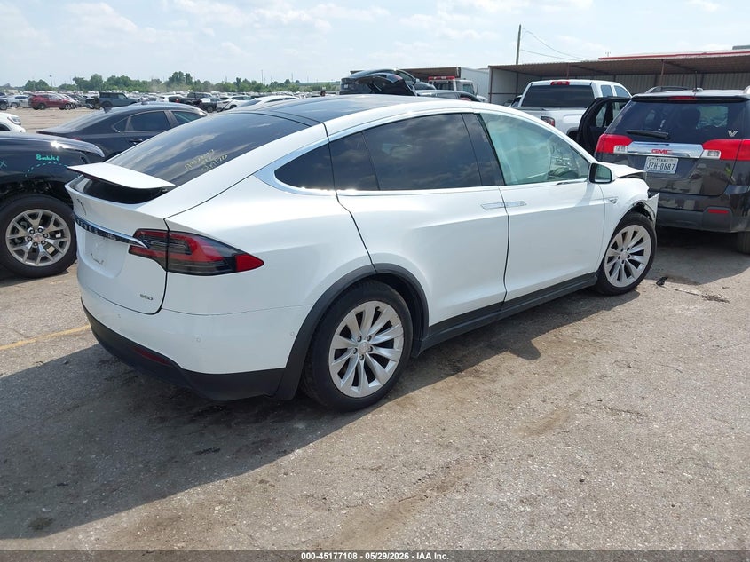 2016 Tesla Model x VIN 5YJXCAE27GF003060 IAAI salvage auction — RIGHT FRONT, Salvage Title, sold $5,150 on 2026-07-30 (photo 4)