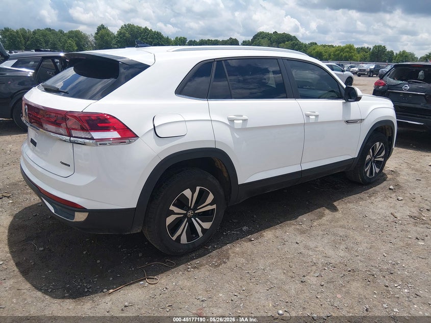 2024 Volkswagen Atlas cross sport VIN 1V2LE2CA2RC250252 IAAI salvage auction — HAIL, Salvage (Arkansas), sold $10,700 on 2026-08-22 (photo 4)
