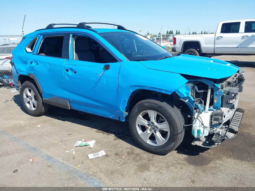 2019 Toyota Rav 4 VIN 2T3P1RFV2KW001538 IAAI salvage auction — RIGHT SIDE, Salvage (California), sold $9,000 on 2026-07-29 (photo 1)