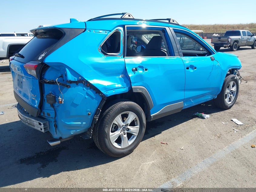 2019 Toyota Rav 4 VIN 2T3P1RFV2KW001538 IAAI salvage auction — RIGHT SIDE, Salvage (California), sold $9,000 on 2026-07-29 (photo 4)
