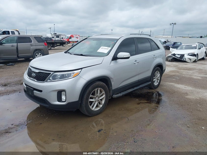 2014 Kia Sorento VIN 5XYKT3A66EG479014 IAAI salvage auction — HAIL, Original (Texas), sold $4,025 on 2026-07-15 (photo 2)
