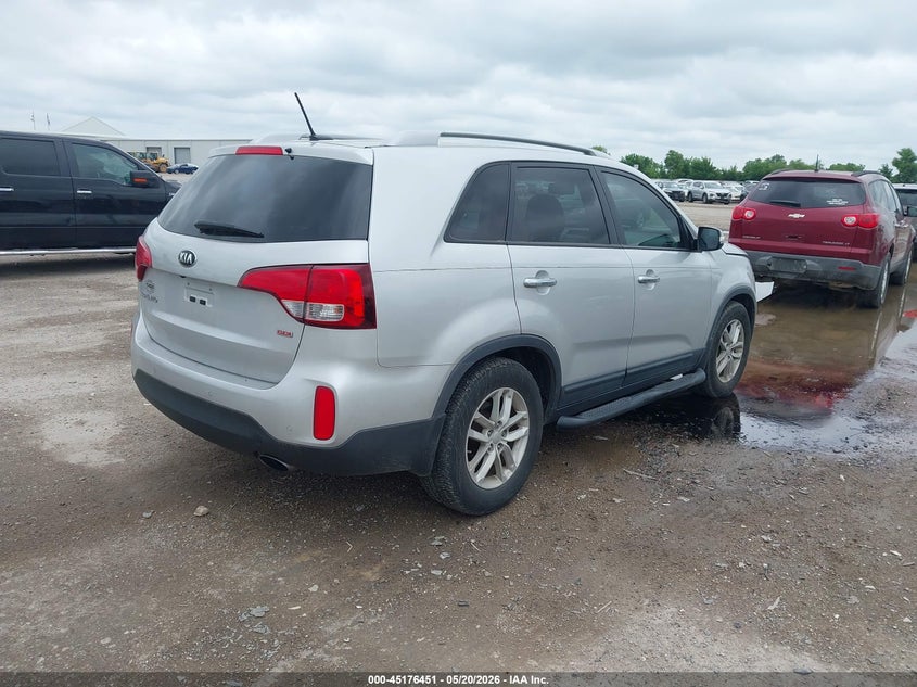2014 Kia Sorento VIN 5XYKT3A66EG479014 IAAI salvage auction — HAIL, Original (Texas), sold $4,025 on 2026-07-15 (photo 4)