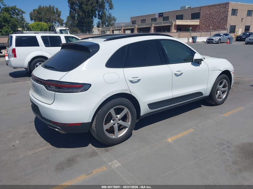 2019 Porsche Macan VIN WP1AA2A57KLB01608 IAAI salvage auction — EXTERIOR BURN, Clear (California), sold $8,700 on 2026-07-06 (photo 4)