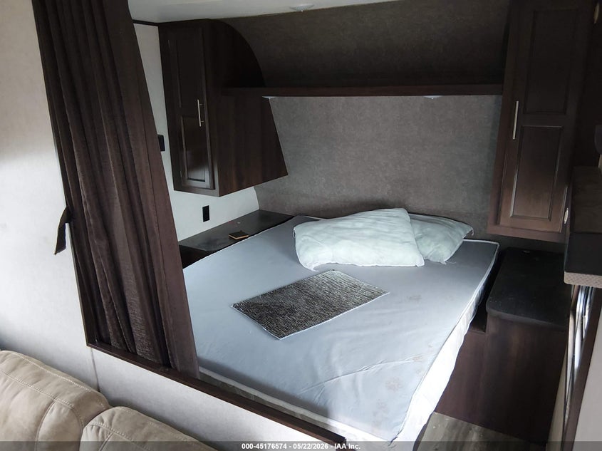 2019 Jayco Other VIN 1UJBJ0BNXK17V1344 IAAI salvage auction — HAIL, Original (Texas), sold $1,900 on 2026-07-07 (photo 5)