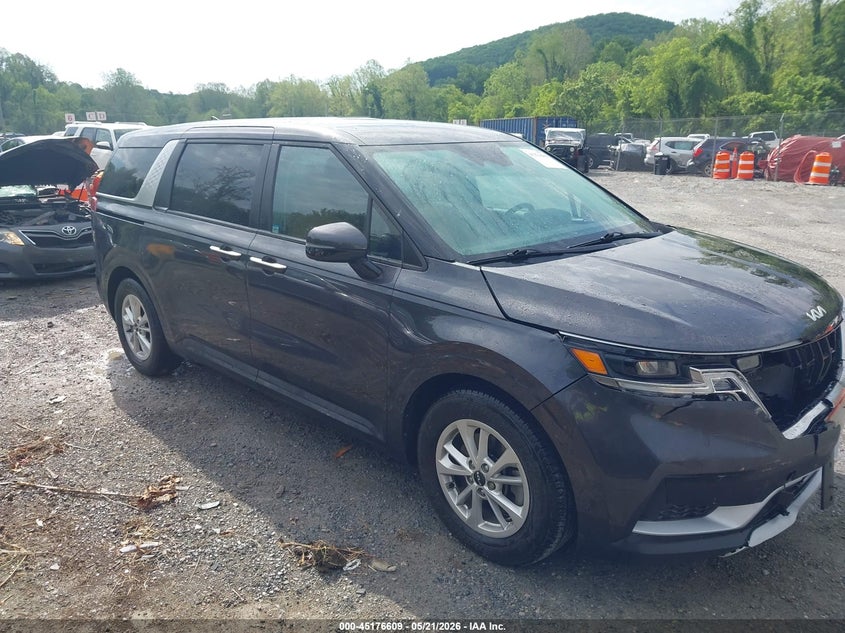 2023 Kia Carnival VIN KNDNB4H31P6208255 — IAAI salvage auction photo