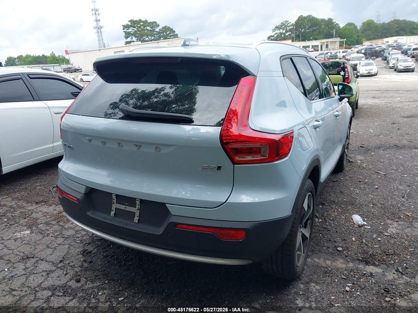 2025 Volvo Xc40 VIN YV4L12UE6S2552196 IAAI salvage auction — LEFT FRONT, Salvage Title, sold $13,400 on 2026-08-12 (photo 4)