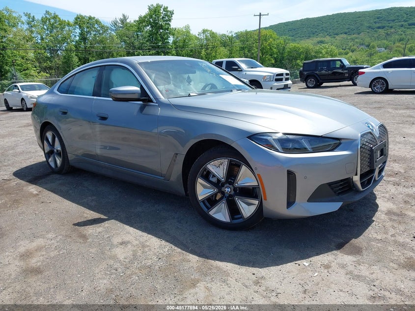 2025 BMW VIN WBY43HD00SFU16338 IAAI salvage auction — SIDE, Salvage Title, sold $13,400 on 2026-07-23 (photo 1)