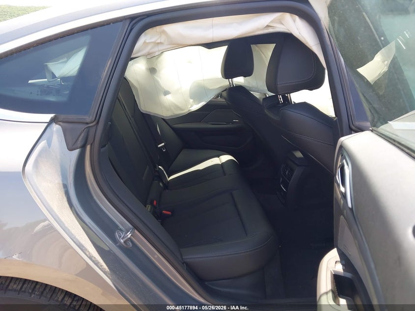 2025 BMW VIN WBY43HD00SFU16338 IAAI salvage auction — SIDE, Salvage Title, sold $13,400 on 2026-07-23 (photo 8)