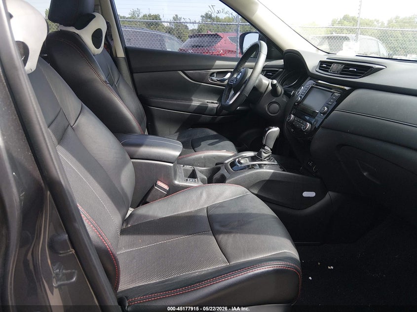 2019 Nissan Rogue VIN 5N1AT2MV4KC731668 IAAI salvage auction — RIGHT FRONT, Salvage (Massachusetts), sold $3,300 on 2026-07-18 (photo 5)
