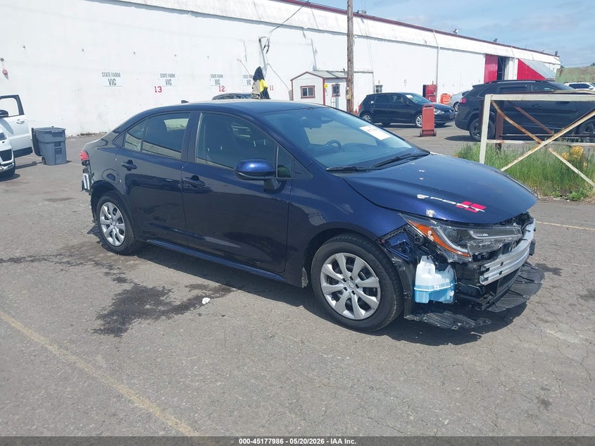 2026 Toyota Corolla VIN JTDB4MEE3T3040066 IAAI salvage auction — FRONT & REAR, Salvage (Oregon), sold $8,300 on 2026-07-30 (photo 1)