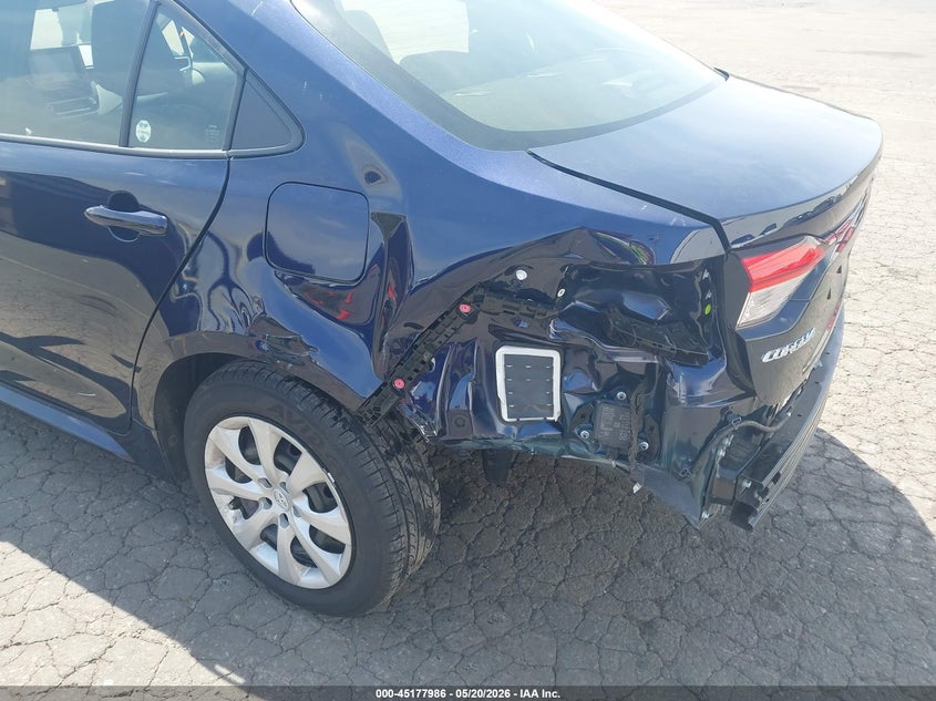 2026 Toyota Corolla VIN JTDB4MEE3T3040066 IAAI salvage auction — FRONT & REAR, Salvage (Oregon), sold $8,300 on 2026-07-30 (photo 6)