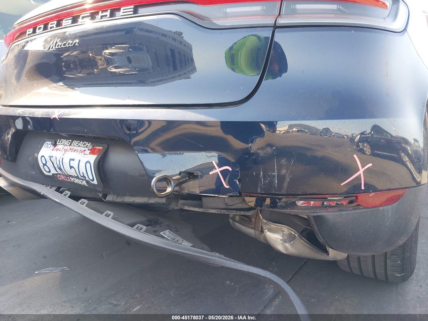 2020 Porsche Macan VIN WP1AA2A51LLB13450 IAAI salvage auction — REAR END, Salvage Title, sold $9,600 on 2026-07-15 (photo 6)