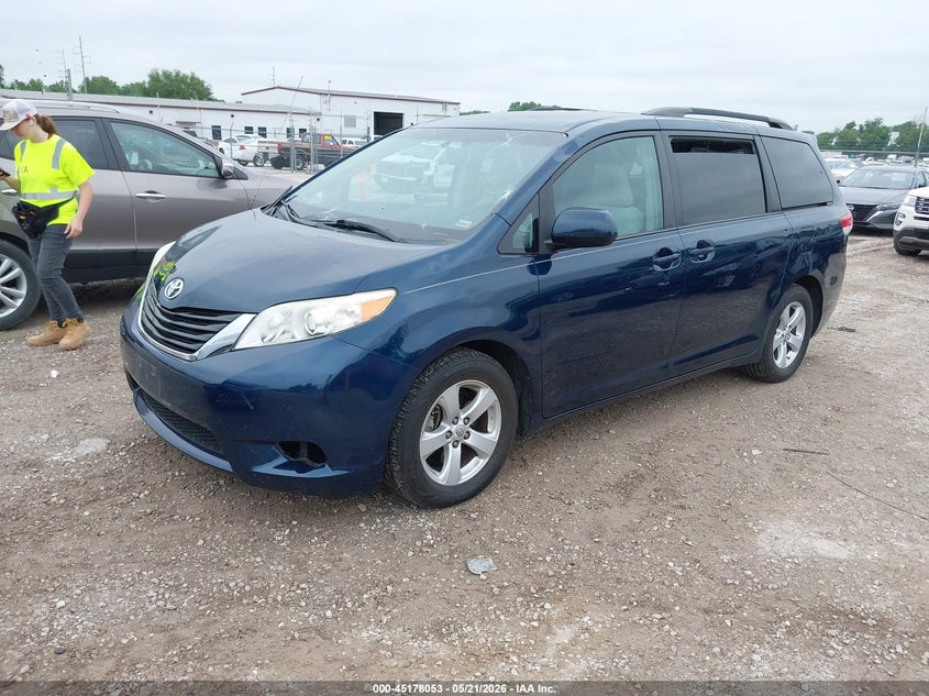 2011 Toyota Sienna VIN 5TDKK3DCXBS095028 IAAI salvage auction — HAIL, Clear (Missouri), sold $1,350 on 2026-07-13 (photo 2)