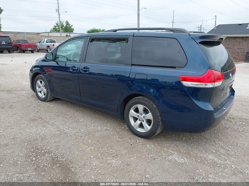 2011 Toyota Sienna VIN 5TDKK3DCXBS095028 IAAI salvage auction — HAIL, Clear (Missouri), sold $1,350 on 2026-07-13 (photo 3)