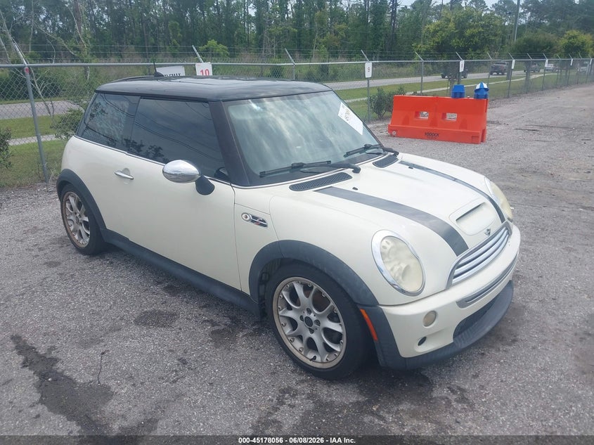 2005 Mini Cooper VIN WMWRE335X5TD99734 IAAI salvage auction — TRANSMISSION, Clear (Florida), sold $325 on 2026-07-14 (photo 1)