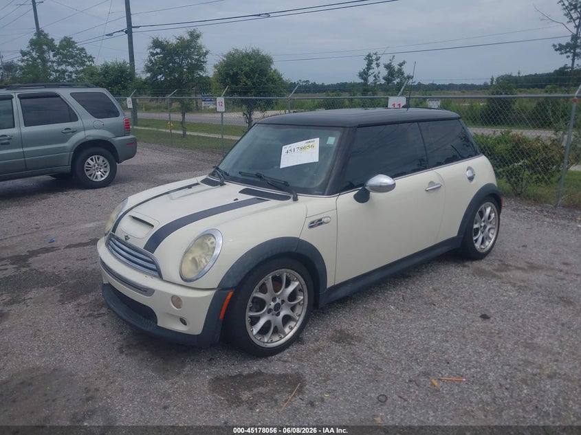 2005 Mini Cooper VIN WMWRE335X5TD99734 IAAI salvage auction — TRANSMISSION, Clear (Florida), sold $325 on 2026-07-14 (photo 2)