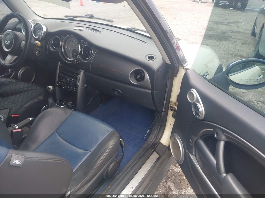 2005 Mini Cooper VIN WMWRE335X5TD99734 IAAI salvage auction — TRANSMISSION, Clear (Florida), sold $325 on 2026-07-14 (photo 5)