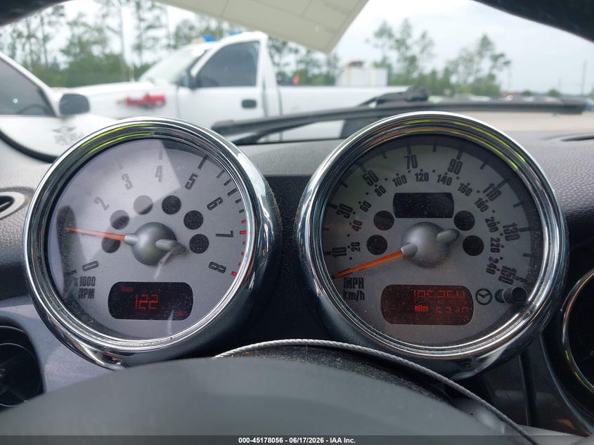 2005 Mini Cooper VIN WMWRE335X5TD99734 IAAI salvage auction — TRANSMISSION, Clear (Florida), sold $325 on 2026-07-14 (photo 7)